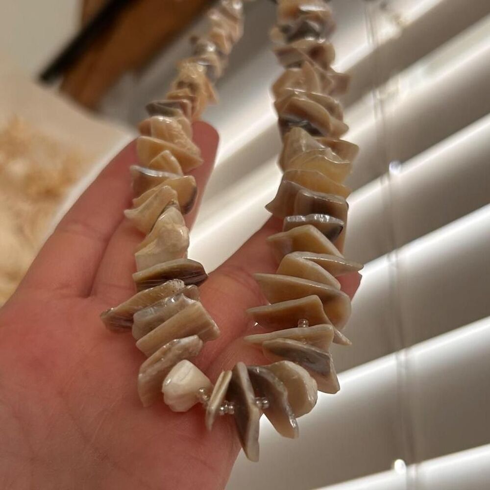 Vintage Natural Shell Chip Statement Necklace Beige Brown Y2K Coastal Boho - Picture 6 of 6